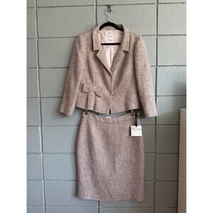 Women's Designer Red Valentino Wool Tweed Suit Jacket and Skirt Size 8 Coquette